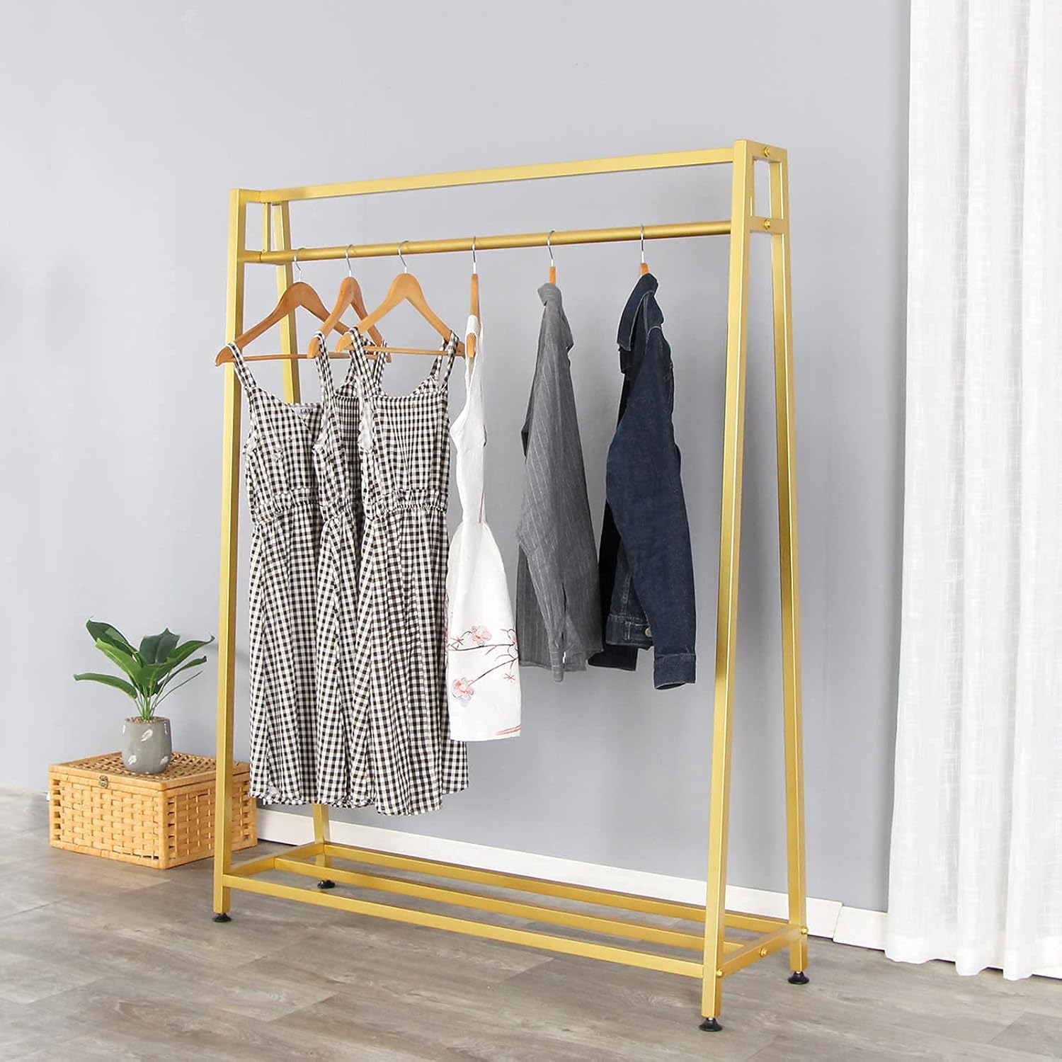 Clothing Garment Rack Metal Cloth Hanger Rack Stand Clothes Drying Rack for Hanging Clothes, Clothing Racks for Boutiques(Gold)